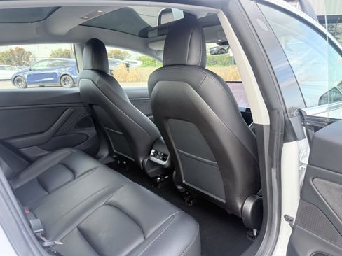 Used 2020 Tesla Model 3 Long Range image 40