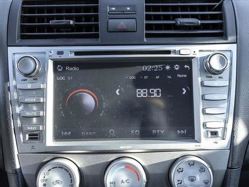 Used 2011 Toyota Camry SE image 14