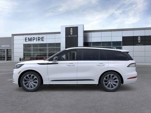 New 2026 Lincoln Aviator AWD image 3