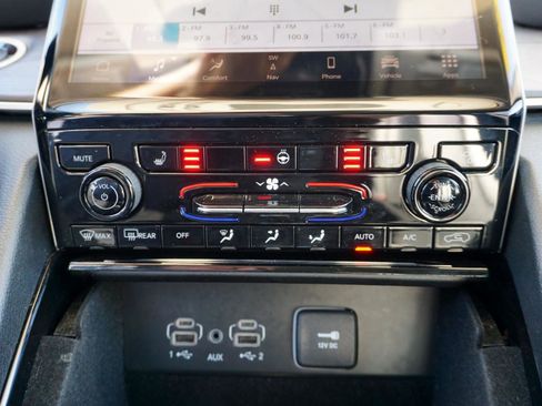 Used 2021 Jeep Grand Cherokee L Limited image 15