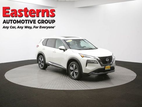 Used 2023 Nissan Rogue SL w/ SL Premium Package image 52