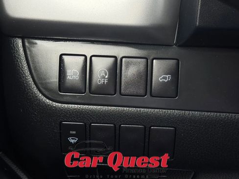 Used 2019 Toyota Highlander XLE w/ Preferred Accessory Package AWD/4WD image 33