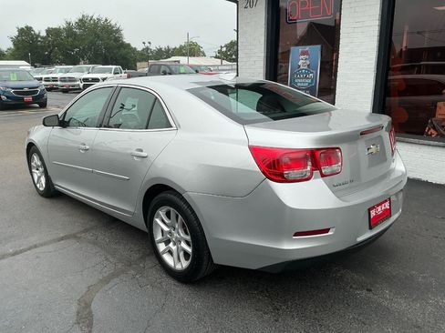 Used 2016 Chevrolet Malibu LT w/ Power Convenience Package FWD image 5