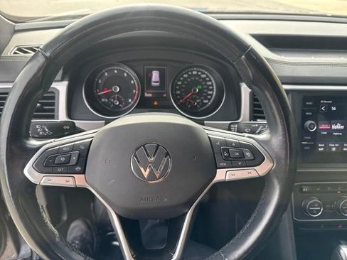 Used 2020 Volkswagen Atlas Cross Sport SE w/ Towing Package image 11