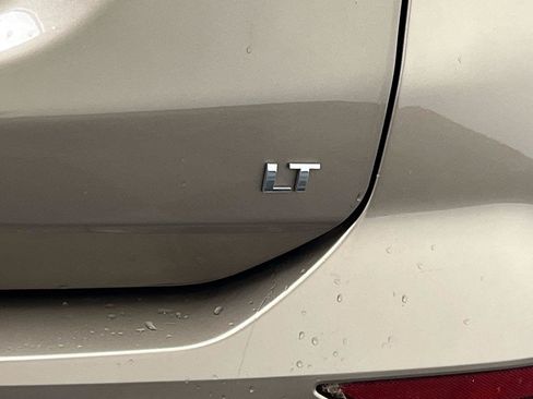 Used 2018 Chevrolet Equinox LT FWD image 29