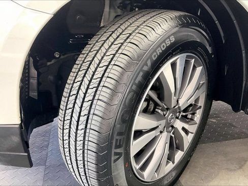 Used 2020 Nissan Pathfinder SL AWD/4WD image 34
