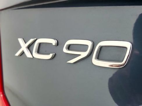 Used 2024 Volvo XC90 B5 Core AWD/4WD image 32