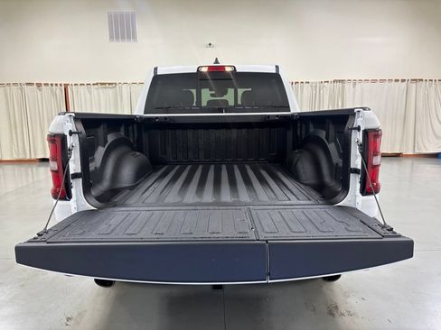 New 2026 RAM 1500 Big Horn AWD/4WD image 9