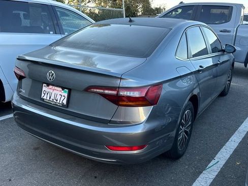 Used 2019 Volkswagen Jetta SE FWD image 5