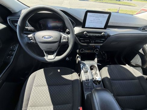 Certified 2025 Ford Escape Active AWD/4WD image 7