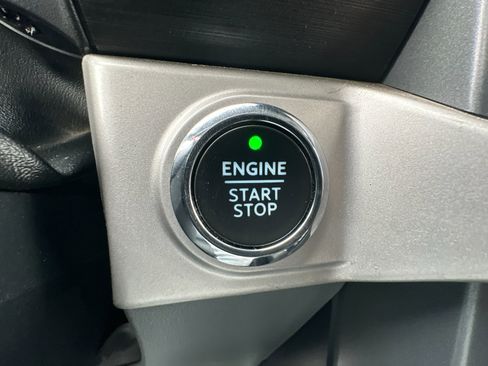 Certified 2022 Ford F150 XLT w/ Equipment Group 302A High image 22