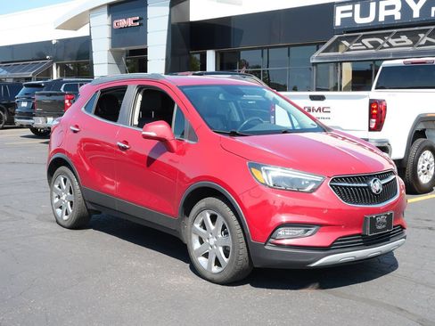 Used 2020 Buick Encore Essence w/ Experience Buick Package AWD/4WD image 2