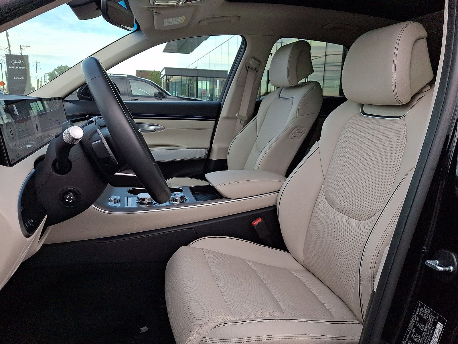 Certified 2026 Genesis GV70 2.5T Advanced AWD/4WD image 13
