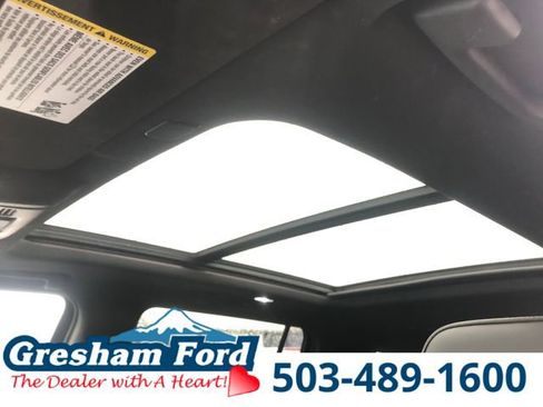 Used 2021 Chevrolet Suburban RST w/ Luxury Package image 27