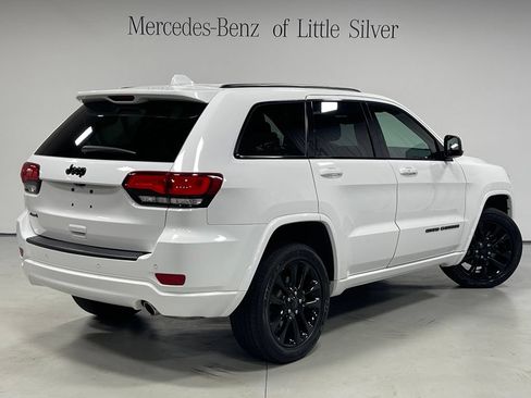 Used 2021 Jeep Grand Cherokee Laredo X AWD/4WD image 6