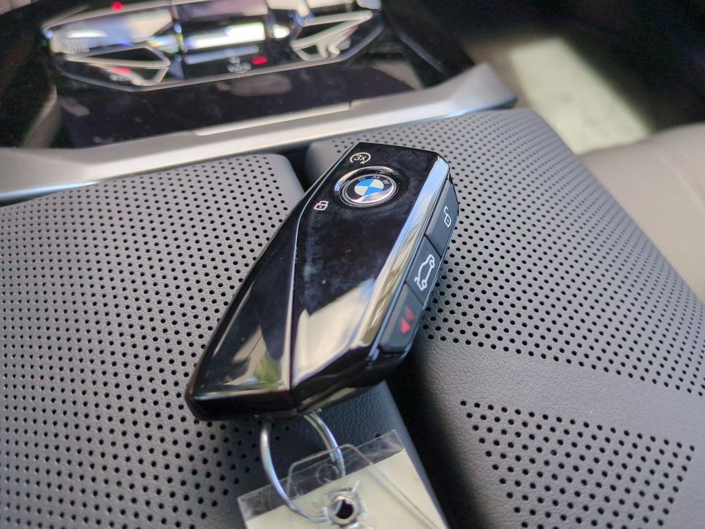 New 2027 BMW 740i RWD image 28