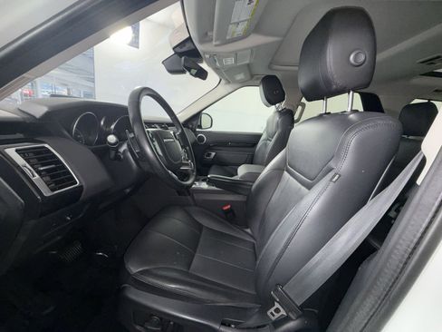Used 2020 Land Rover Discovery SE AWD/4WD image 13