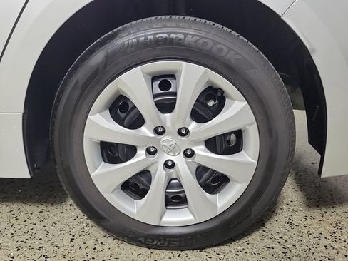 Used 2025 Toyota Corolla LE FWD image 8