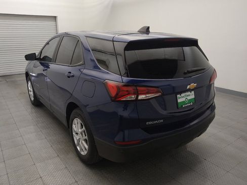 Used 2022 Chevrolet Equinox LS AWD/4WD image 5