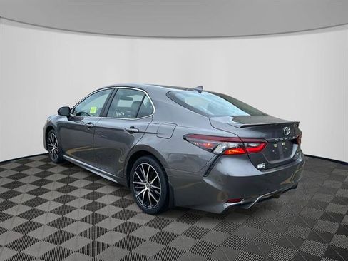 Used 2023 Toyota Camry SE image 7