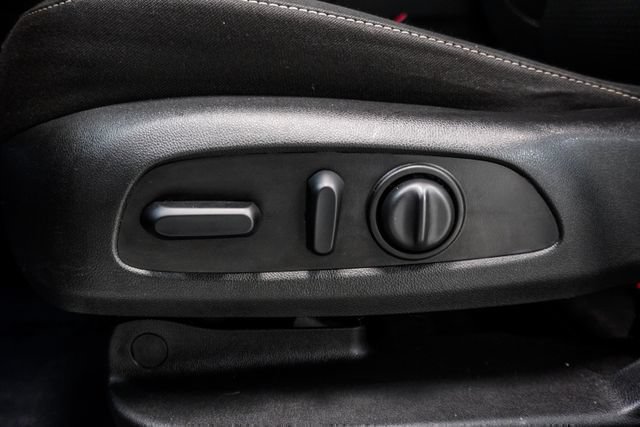 Used 2021 GMC Acadia SLE w/ Driver Convenience Package FWD image 7