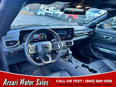 Used 2025 Ford Mustang GT Premium image 15