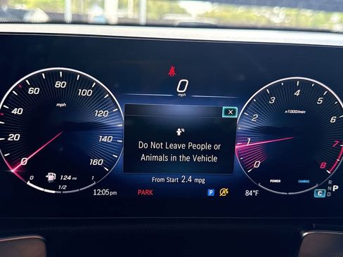Used 2024 Mercedes-Benz GLB 250 image 16
