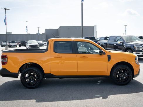 New 2026 Ford Maverick Lariat w/ Black Appearance Package AWD/4WD image 11