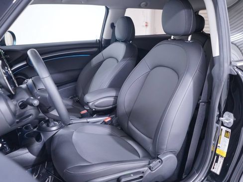 Used 2024 MINI Cooper 2-Door Hardtop FWD image 7