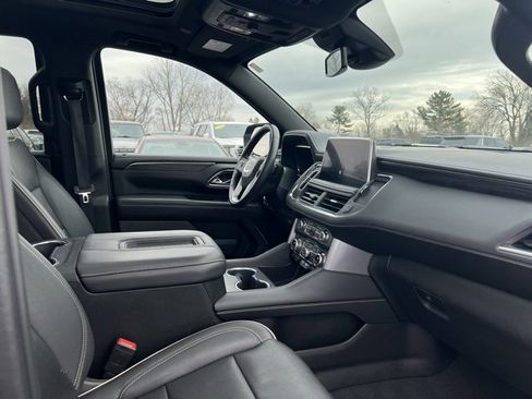 Used 2023 GMC Yukon SLT image 12