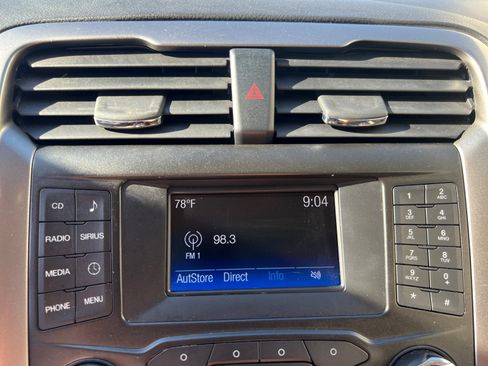 Used 2017 Ford Fusion SE AWD/4WD image 18