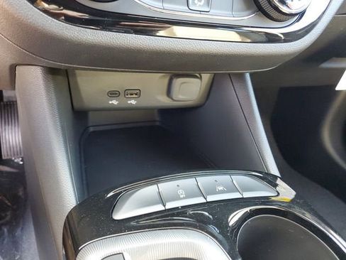 New 2026 Buick Envista Sport Touring image 23