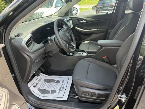 Used 2026 Buick Encore GX Preferred w/ Comfort Package AWD/4WD image 9