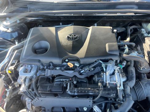 Used 2018 Toyota Camry L image 22