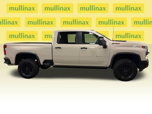 Used 2026 Chevrolet Silverado 2500 ZR2 AWD/4WD image 22