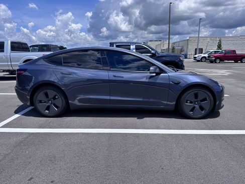 Used 2022 Tesla Model 3 Long Range AWD/4WD image 2