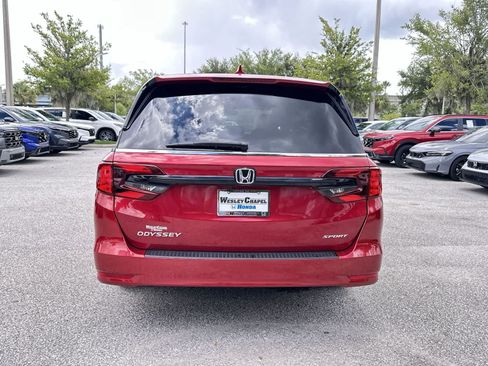 Used 2024 Honda Odyssey Sport image 5