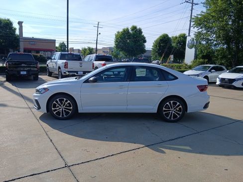 New 2026 Volkswagen Jetta Sport FWD image 4