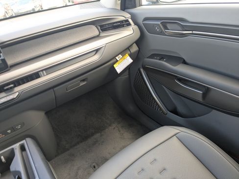 New 2026 Kia EV9 Wind image 20