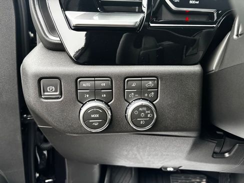New 2026 GMC Sierra 1500 Elevation AWD/4WD image 13