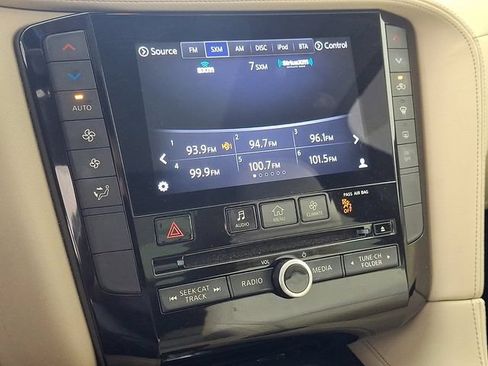 Used 2019 INFINITI QX50 Luxe w/ Navigation Package FWD image 20