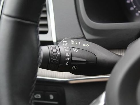Certified 2023 Volvo XC90 T8 Ultimate AWD/4WD image 19