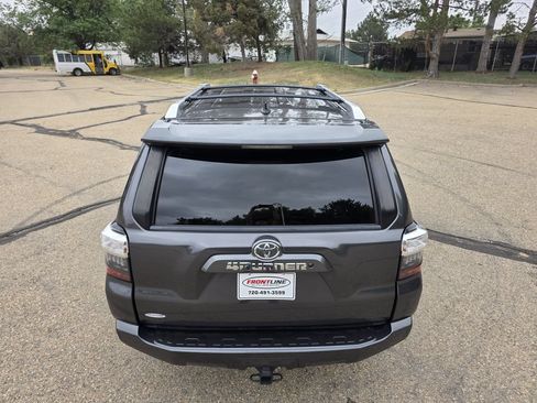 Used 2016 Toyota 4Runner SR5 AWD/4WD image 5