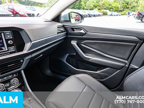 Used 2024 Volkswagen Jetta SE FWD image 40