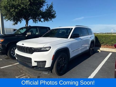 Used 2021 Jeep Grand Cherokee L Laredo AWD/4WD image 3