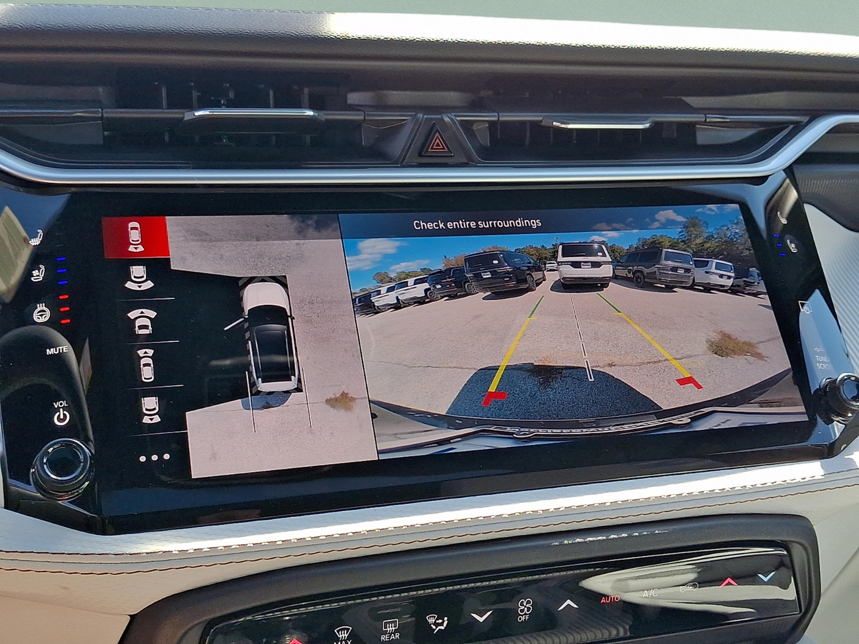 New 2026 Jeep Cherokee Overland w/ Advanced Pro Tech Group AWD/4WD image 15