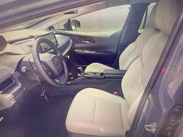 Used 2024 Toyota Prius XLE AWD/4WD image 7
