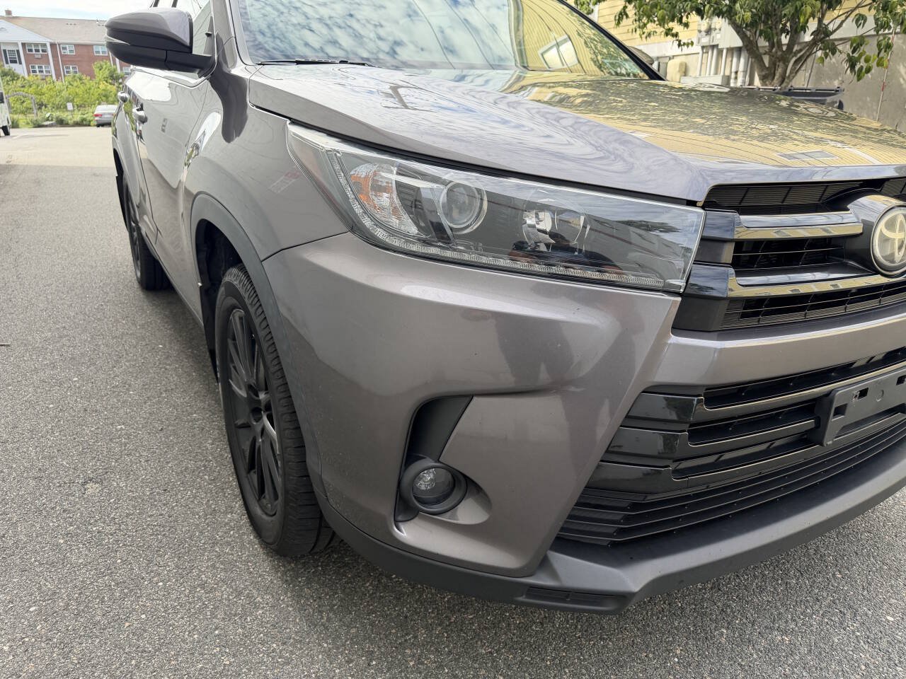 Used 2019 Toyota Highlander SE AWD/4WD image 10