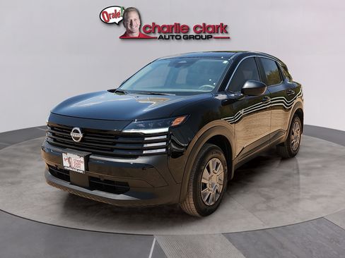 Used 2026 Nissan Kicks S FWD image 1
