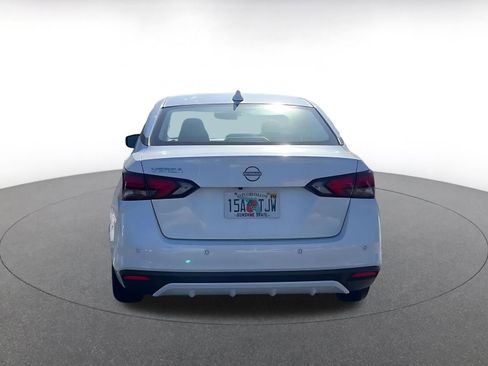 Used 2025 Nissan Versa SV image 12